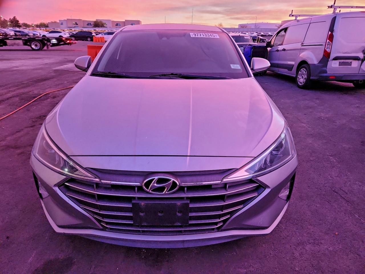 2020 HYUNDAI ELANTRA SEL photo 5