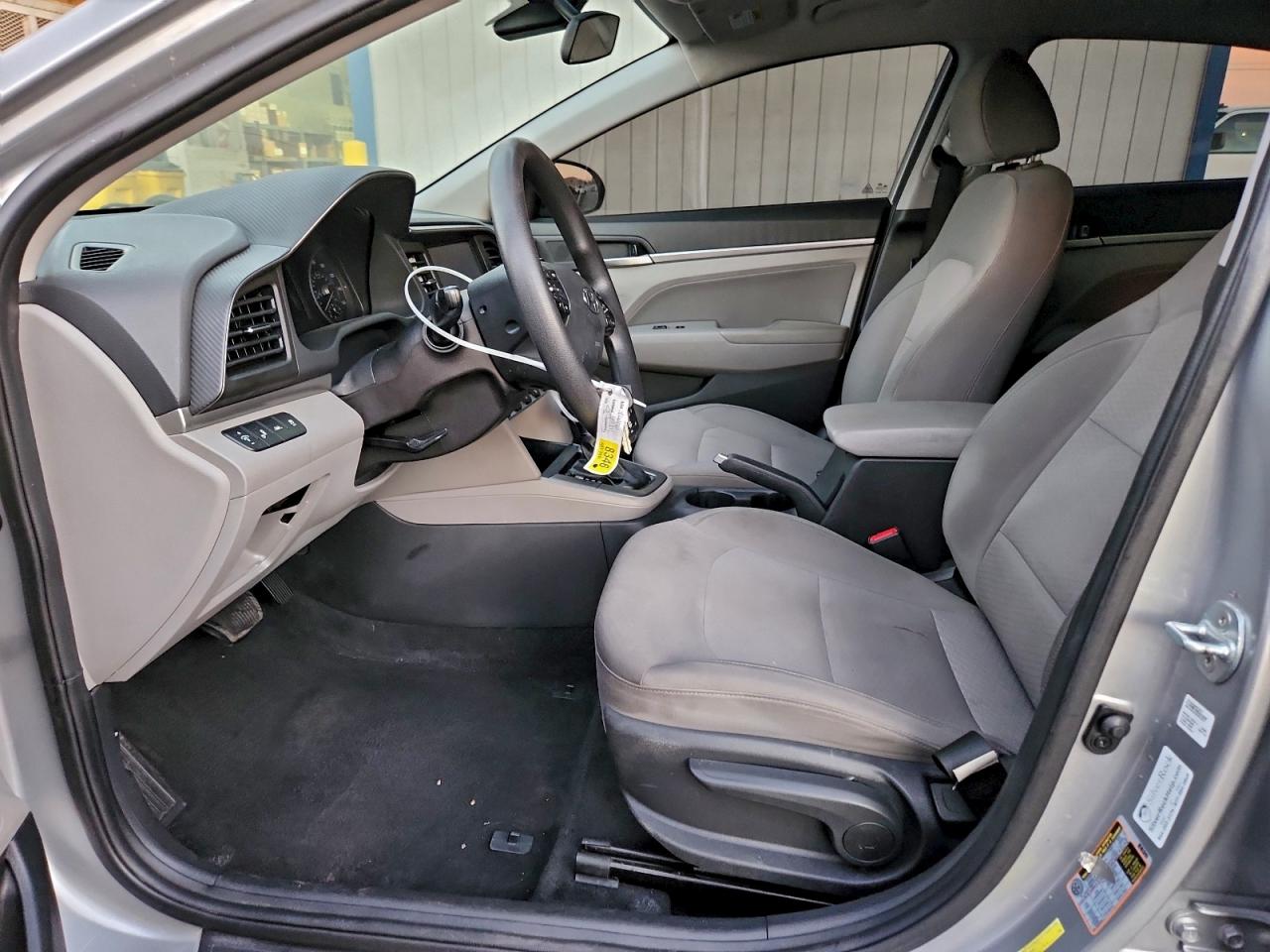 2020 HYUNDAI ELANTRA SEL photo 7