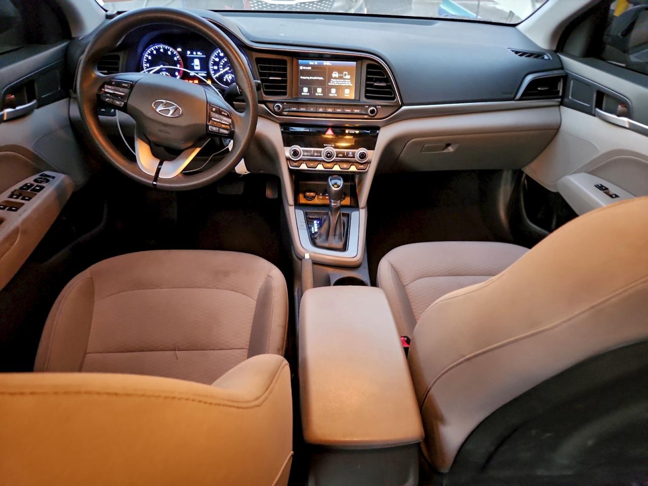 2020 HYUNDAI ELANTRA SEL photo 8
