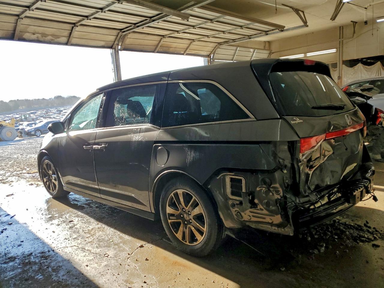 2014 HONDA ODYSSEY TOURING photo 3