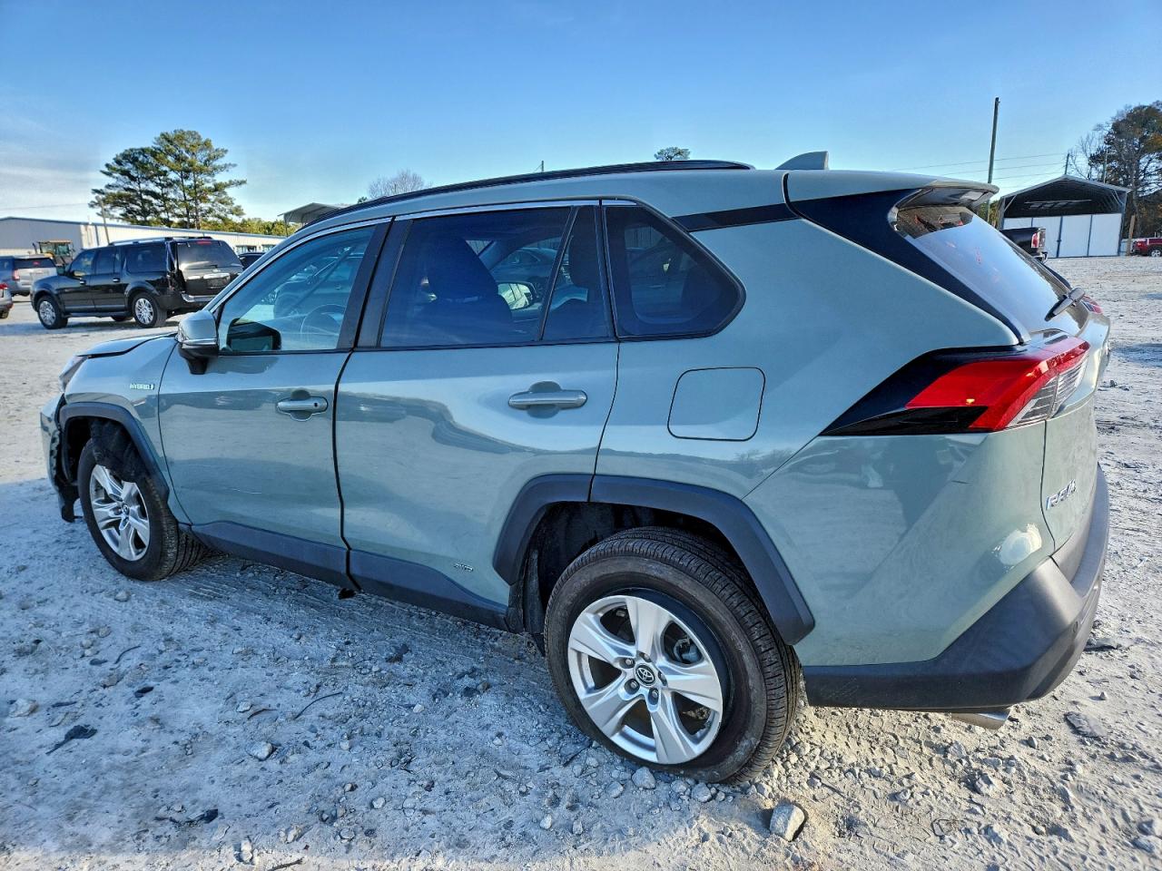 2019 TOYOTA RAV4 XLE photo 2