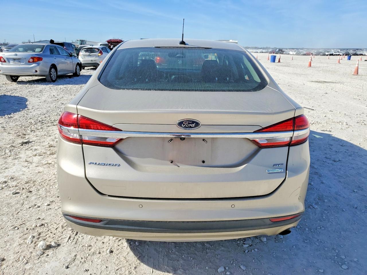 2017 FORD FUSION SE photo 6