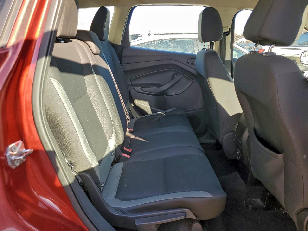 2016 FORD ESCAPE S photo 11