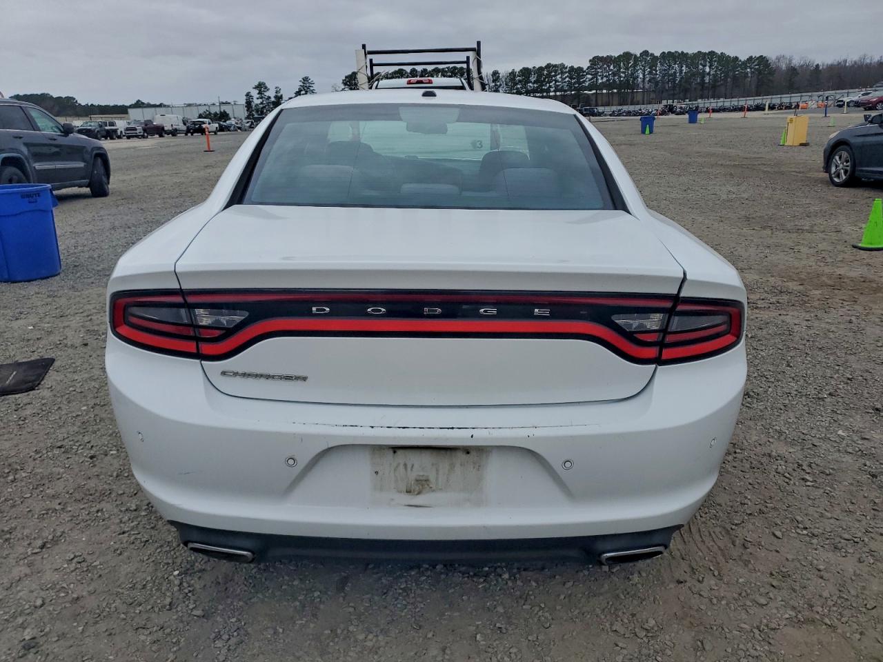 2015 DODGE CHARGER SE photo 6