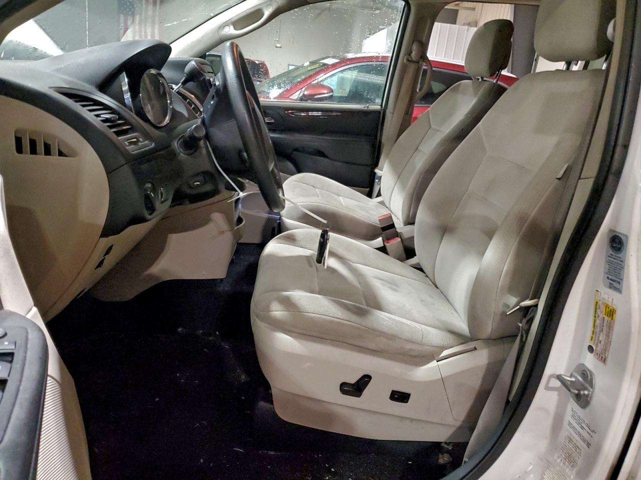 2011 DODGE GRAND CARAVAN MAINSTREET photo 7