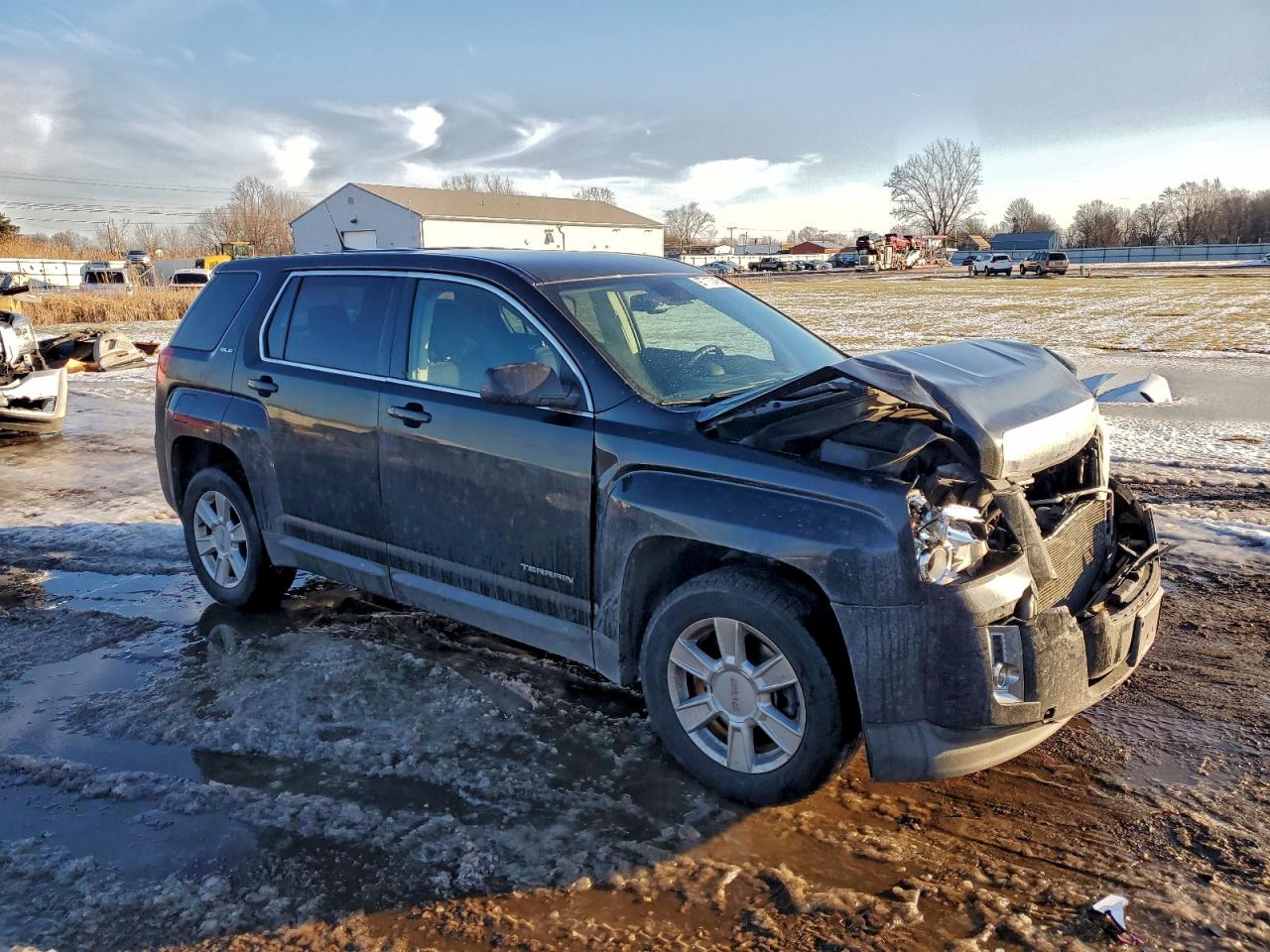 2013 GMC TERRAIN SLE photo 4