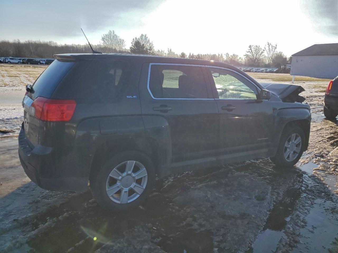 2013 GMC TERRAIN SLE photo 3