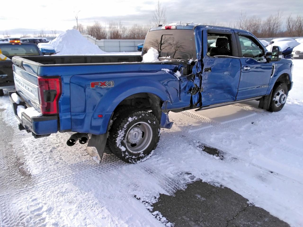 2022 FORD F350 SUPER DUTY photo 3