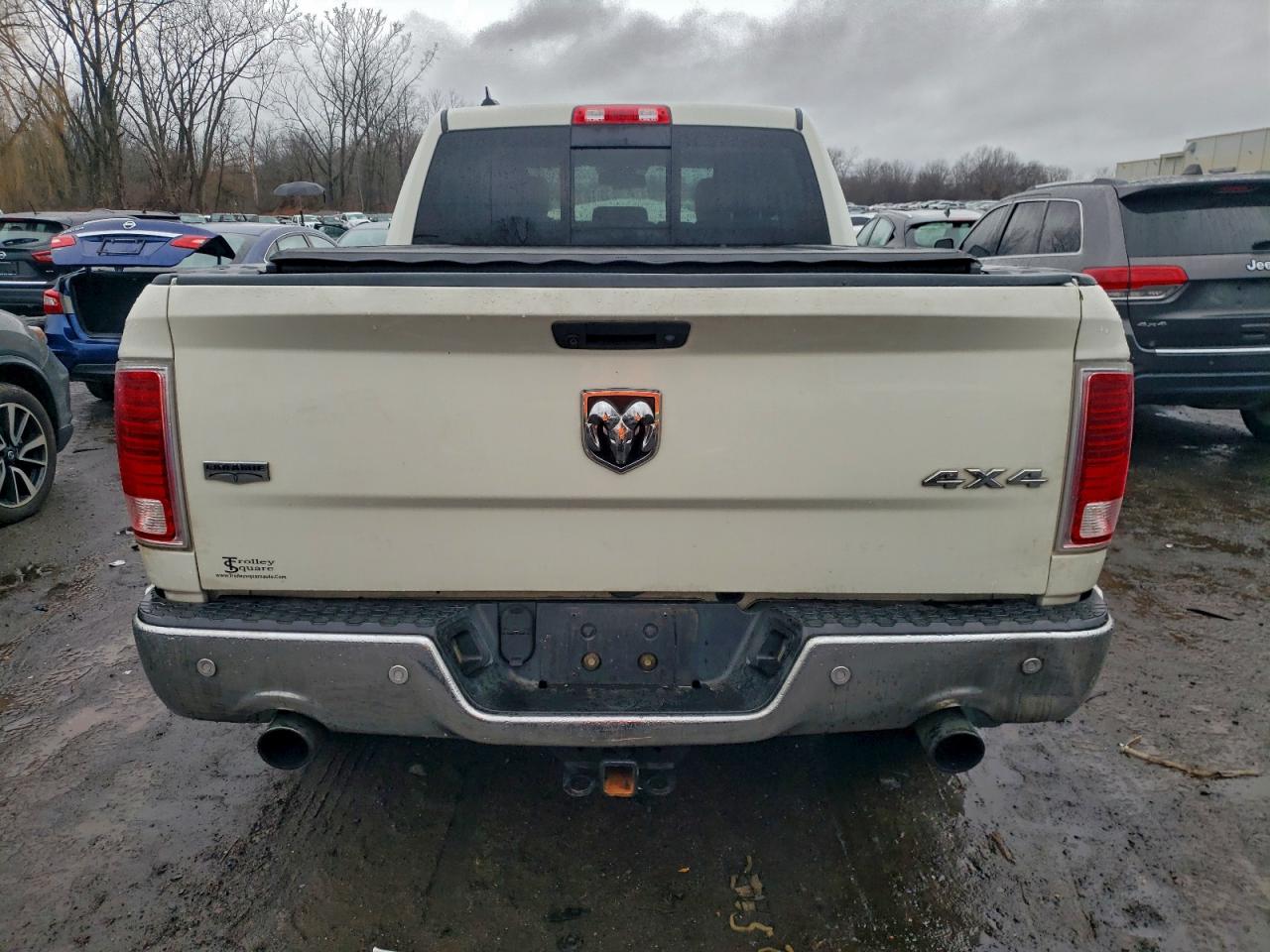 2017 RAM 1500 LARAMIE photo 6