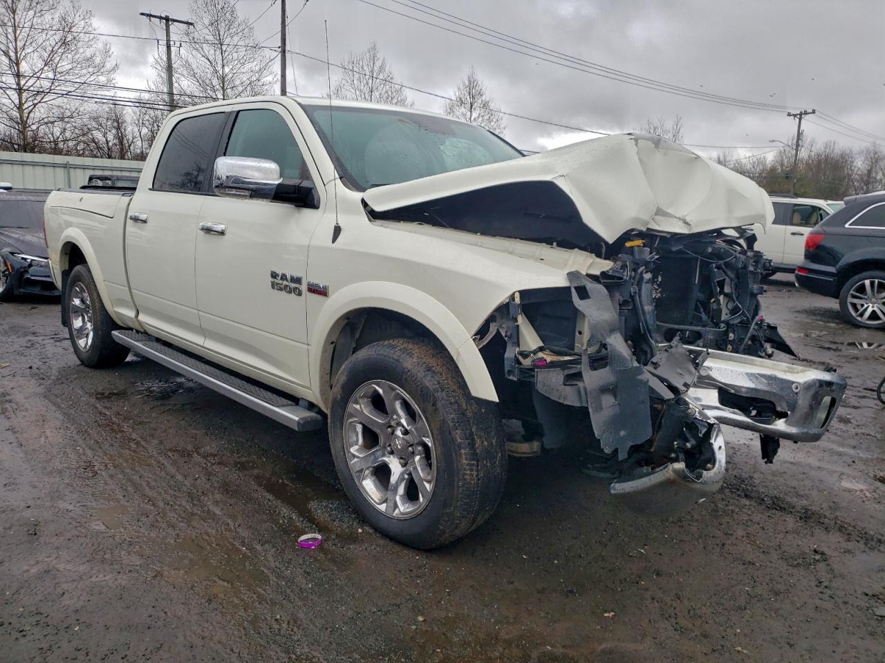 2017 RAM 1500 LARAMIE photo 4