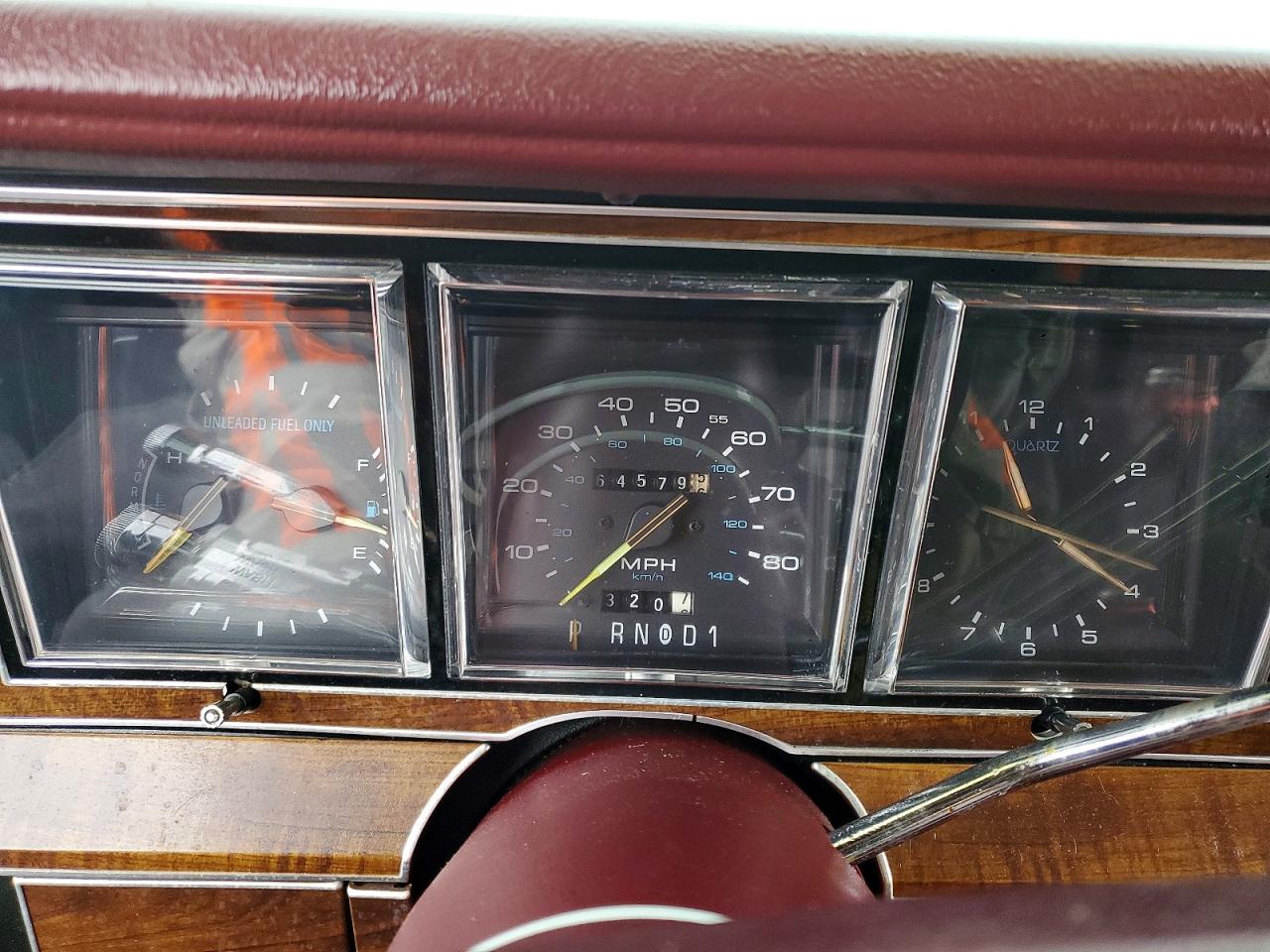 1989 LINCOLN TOWN CAR photo 9