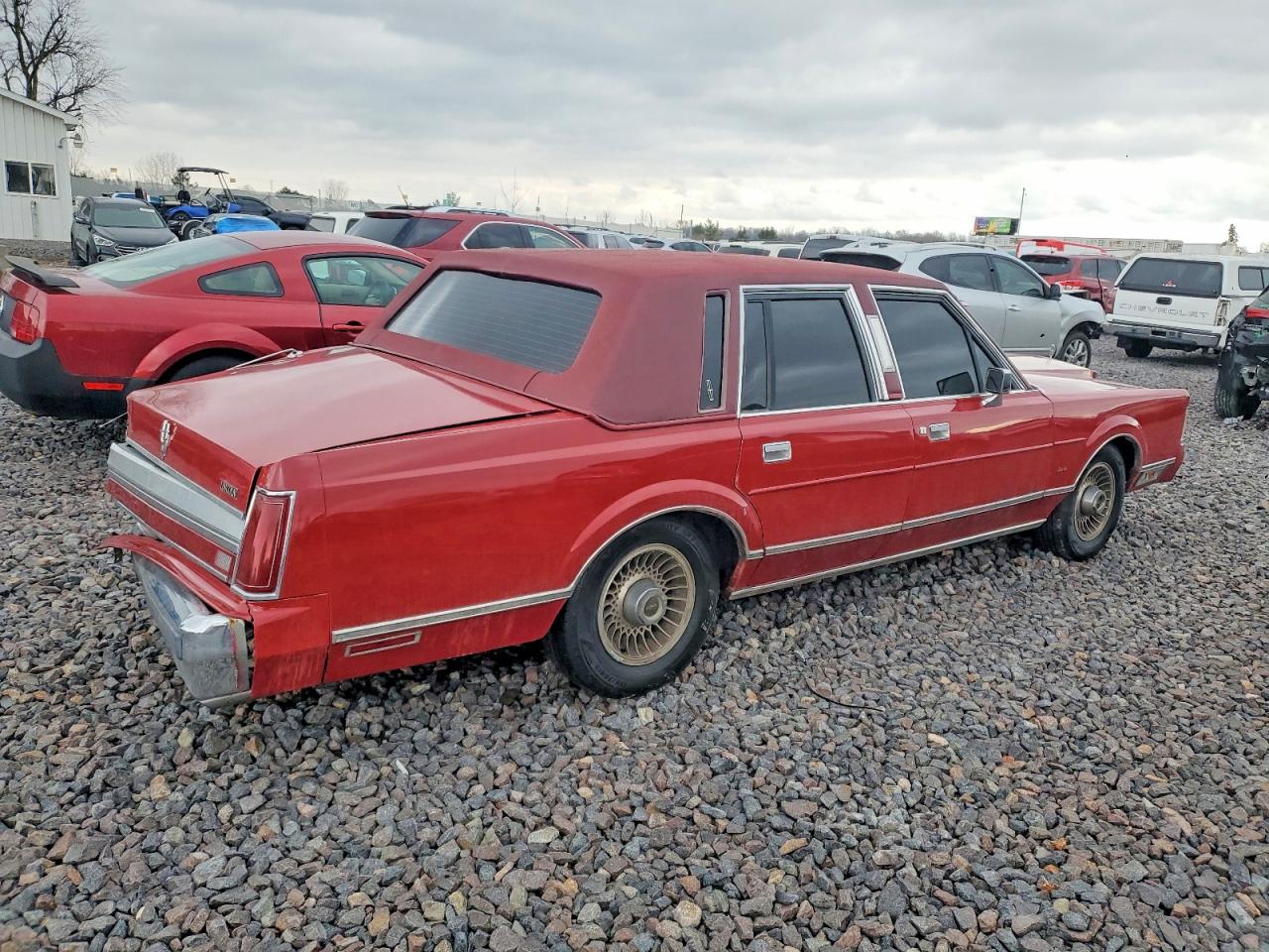 1989 LINCOLN TOWN CAR photo 3