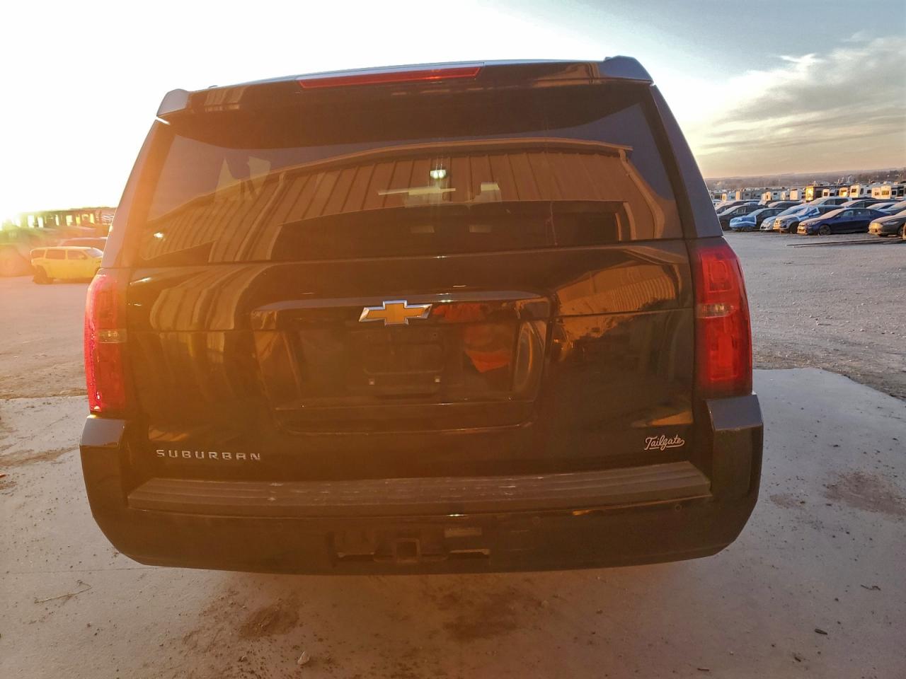 2018 CHEVROLET SUBURBAN K1500 LT photo 6