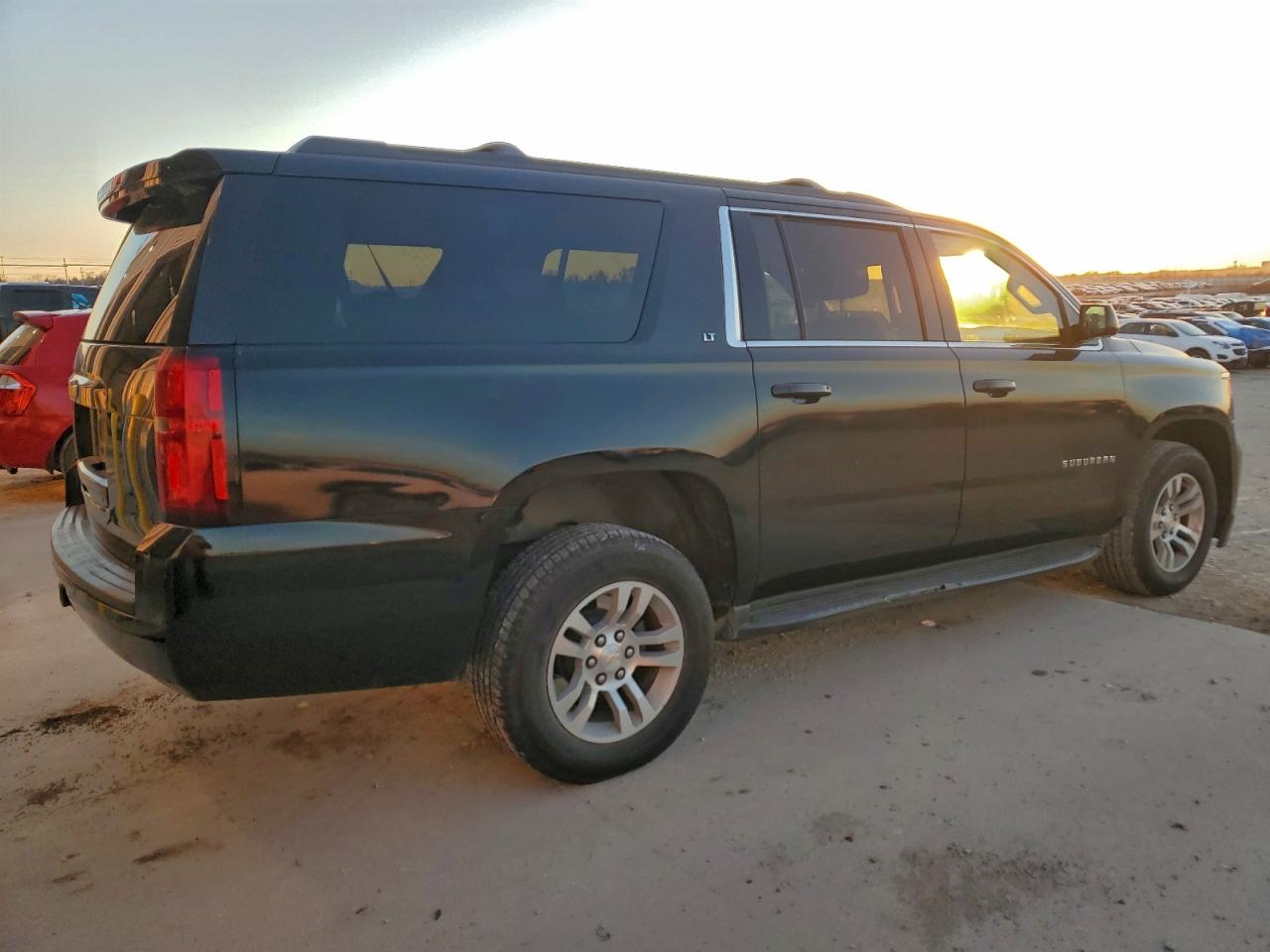 2018 CHEVROLET SUBURBAN K1500 LT photo 3