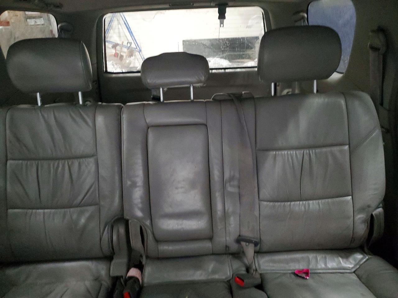 2004 TOYOTA SEQUOIA SR5 photo 10
