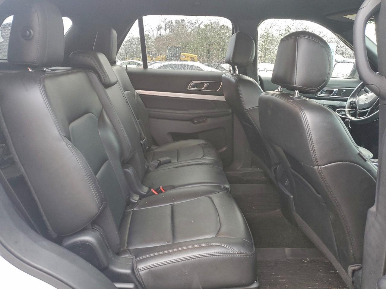 2017 FORD EXPLORER XLT photo 11