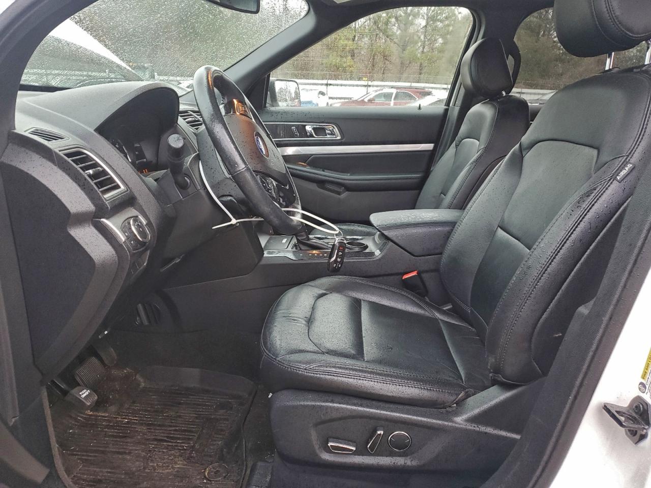 2017 FORD EXPLORER XLT photo 7