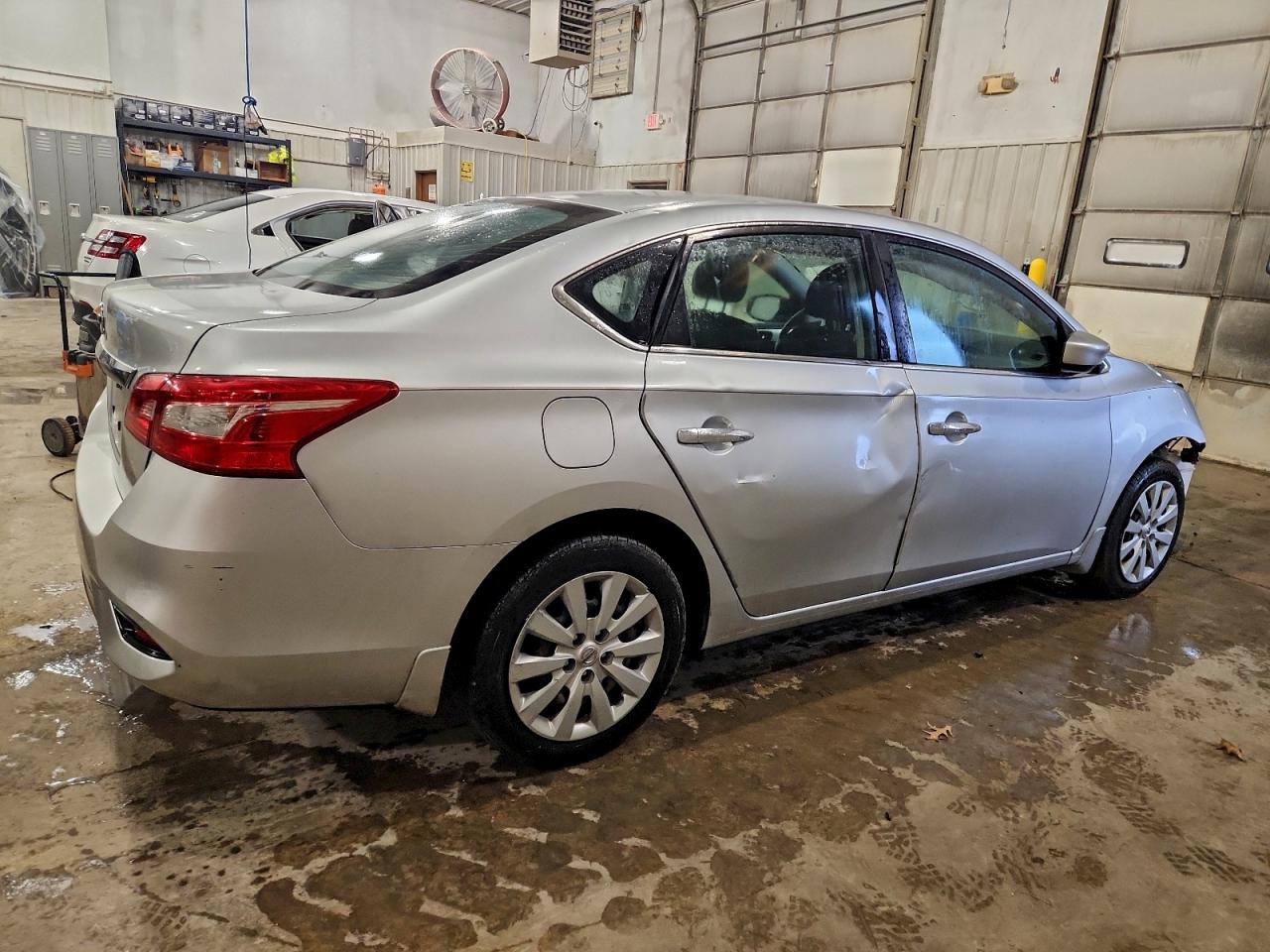 2017 NISSAN SENTRA S photo 5