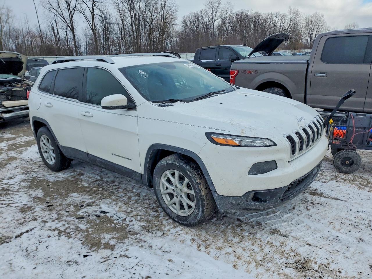 2015 JEEP CHEROKEE LATITUDE photo 4