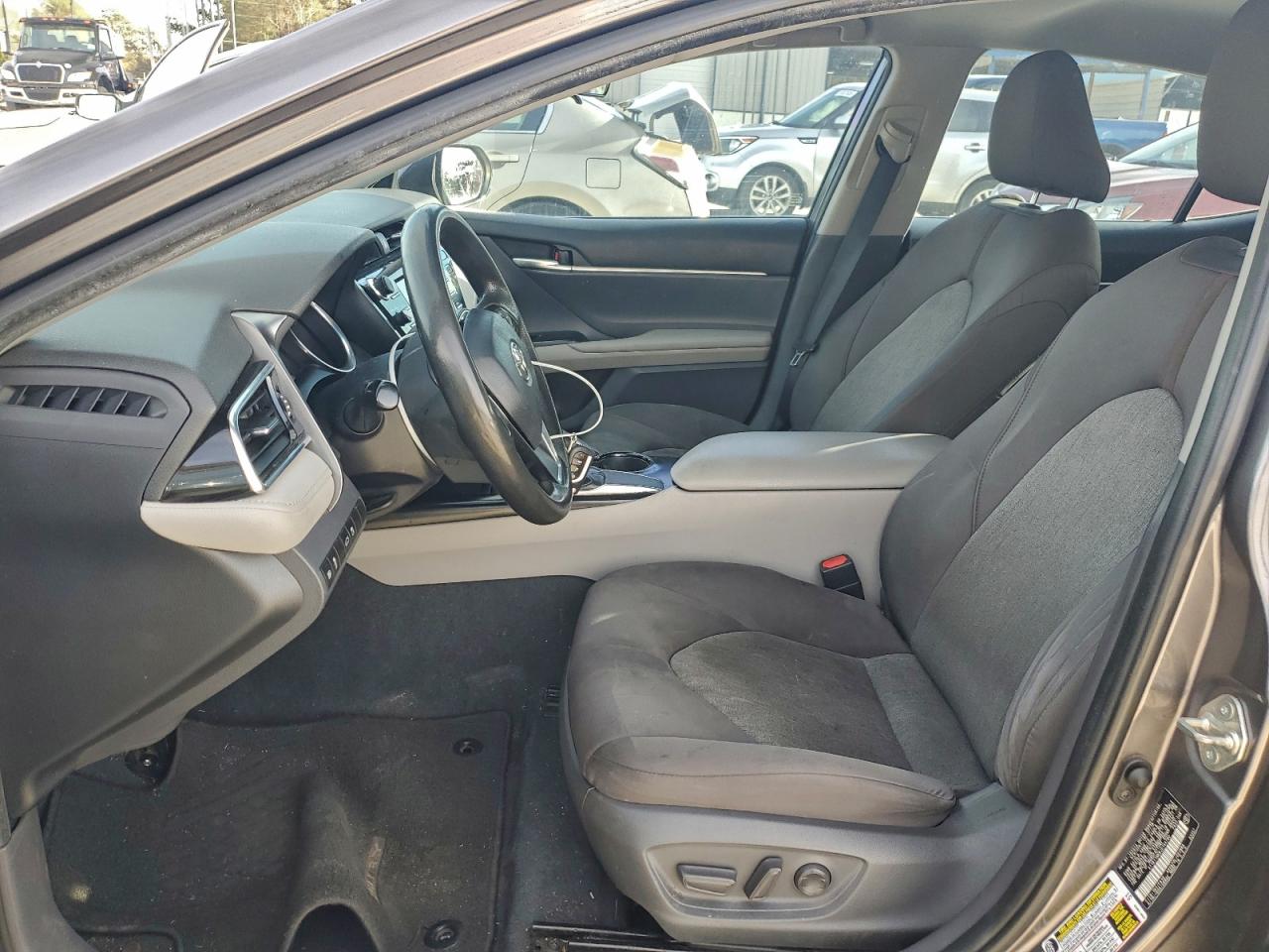 2018 TOYOTA CAMRY L photo 7