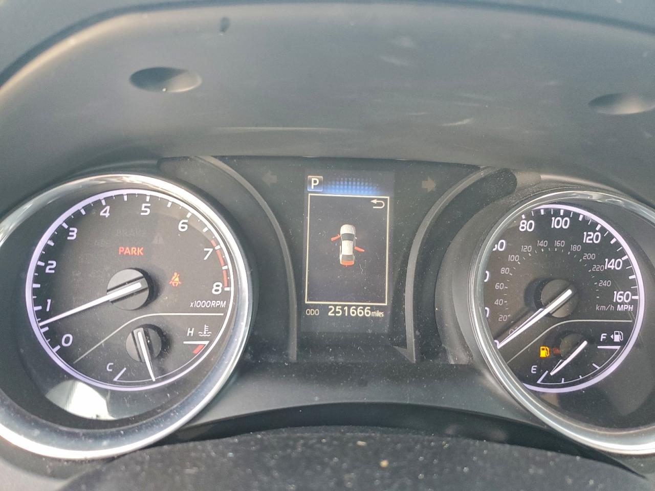 2018 TOYOTA CAMRY L photo 9