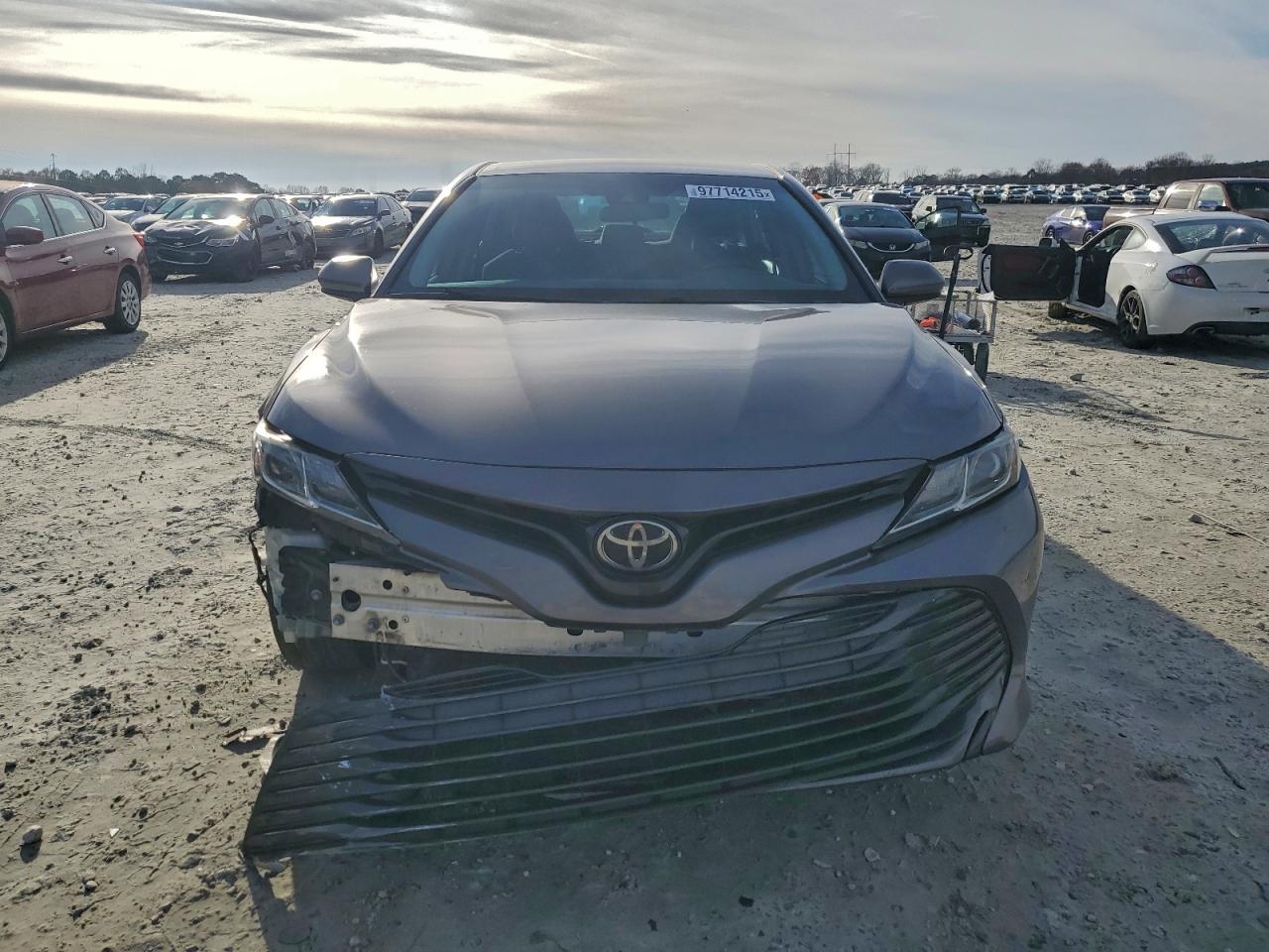 2018 TOYOTA CAMRY L photo 5