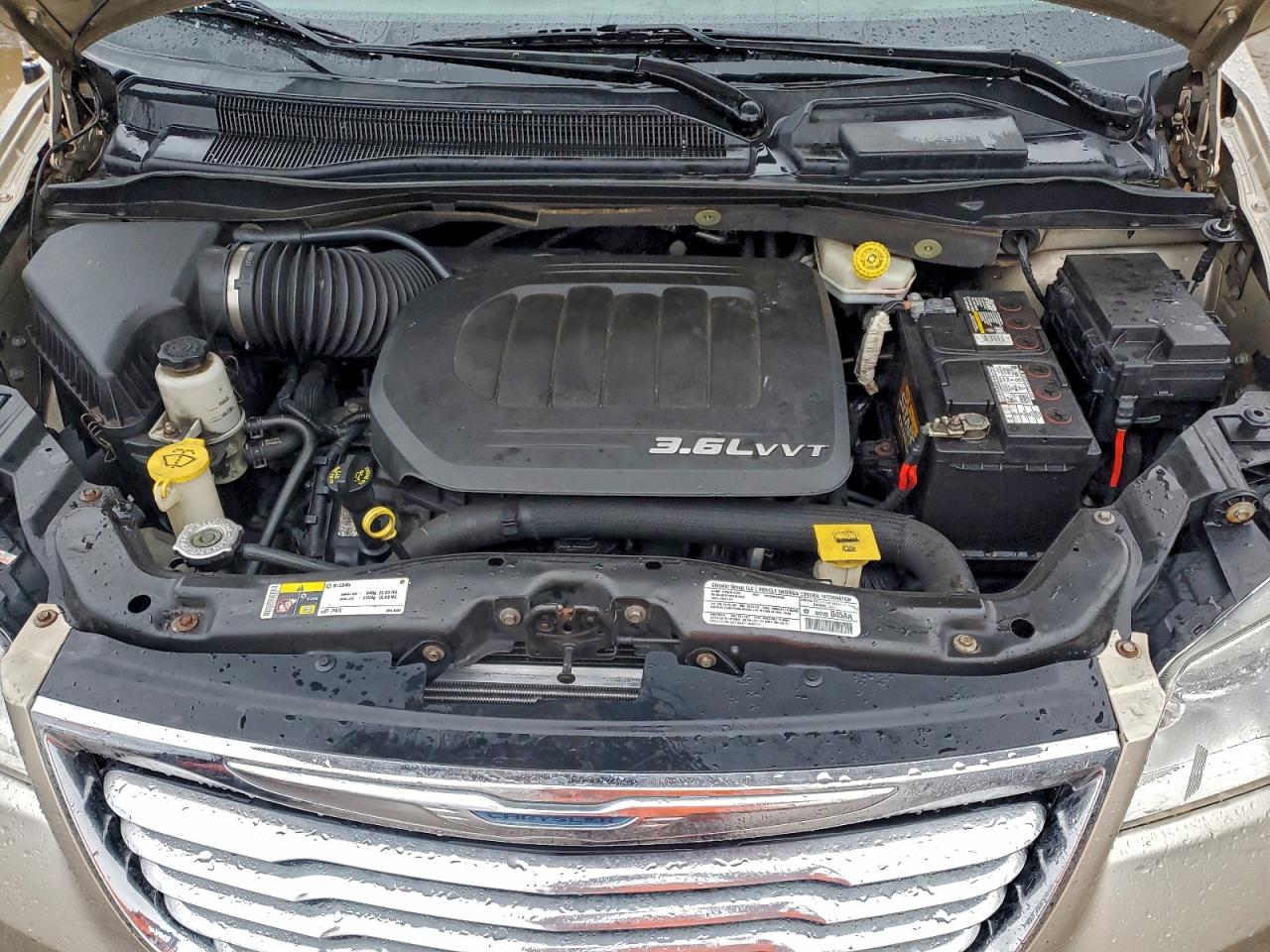 2013 CHRYSLER TOWN & COUNTRY TOURING L photo 23