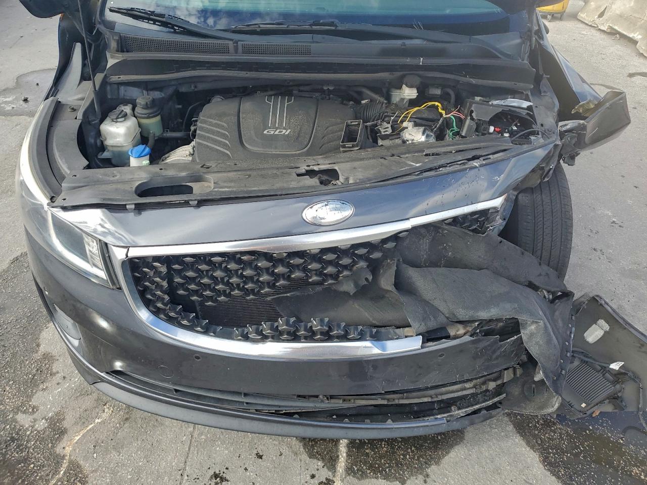 2017 KIA SEDONA LX photo 12