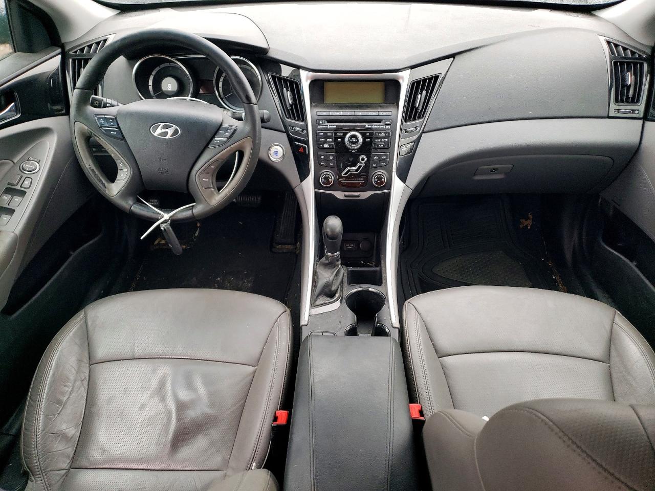 2011 HYUNDAI SONATA SE photo 15