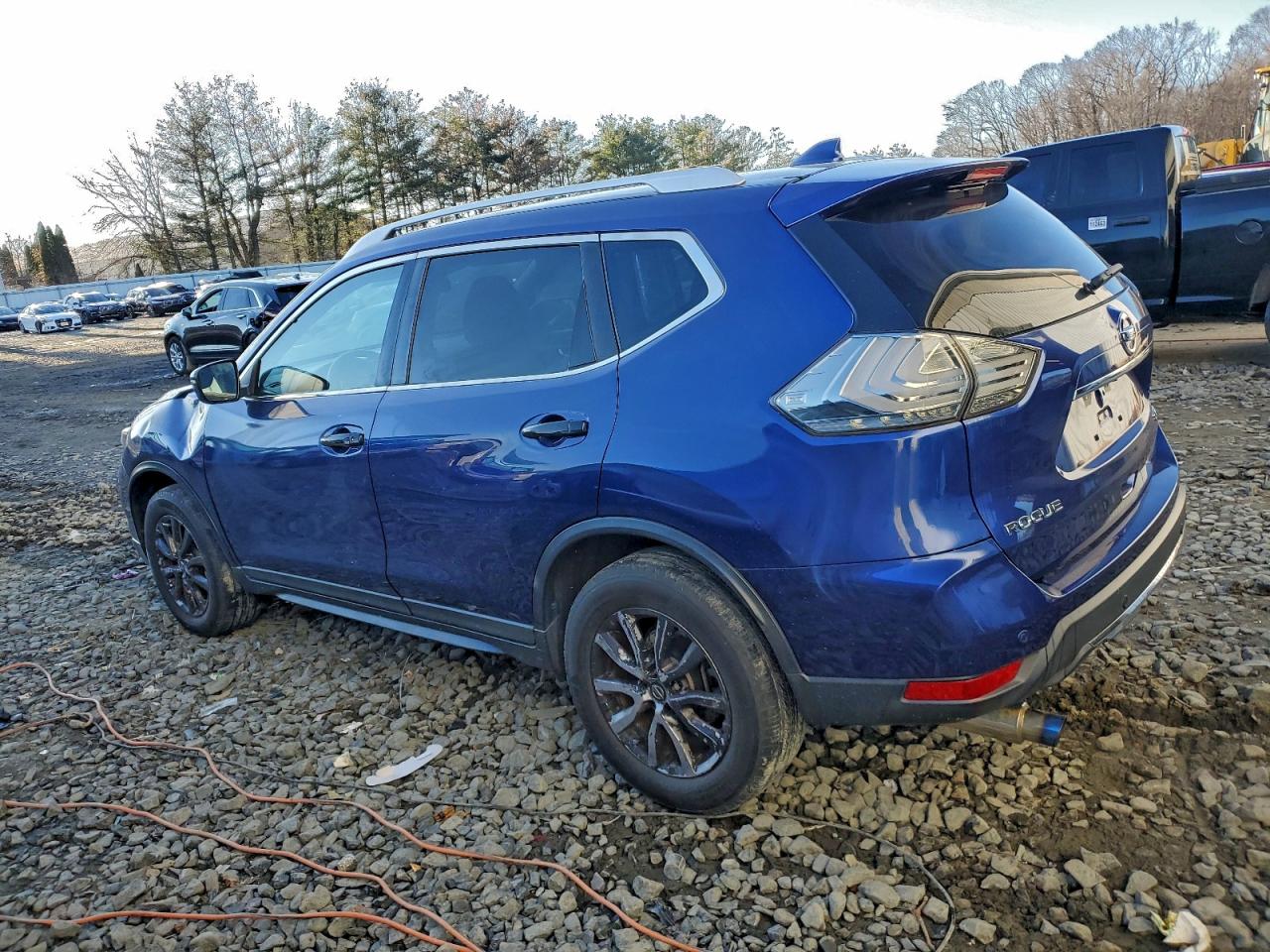 2019 NISSAN ROGUE S photo 2