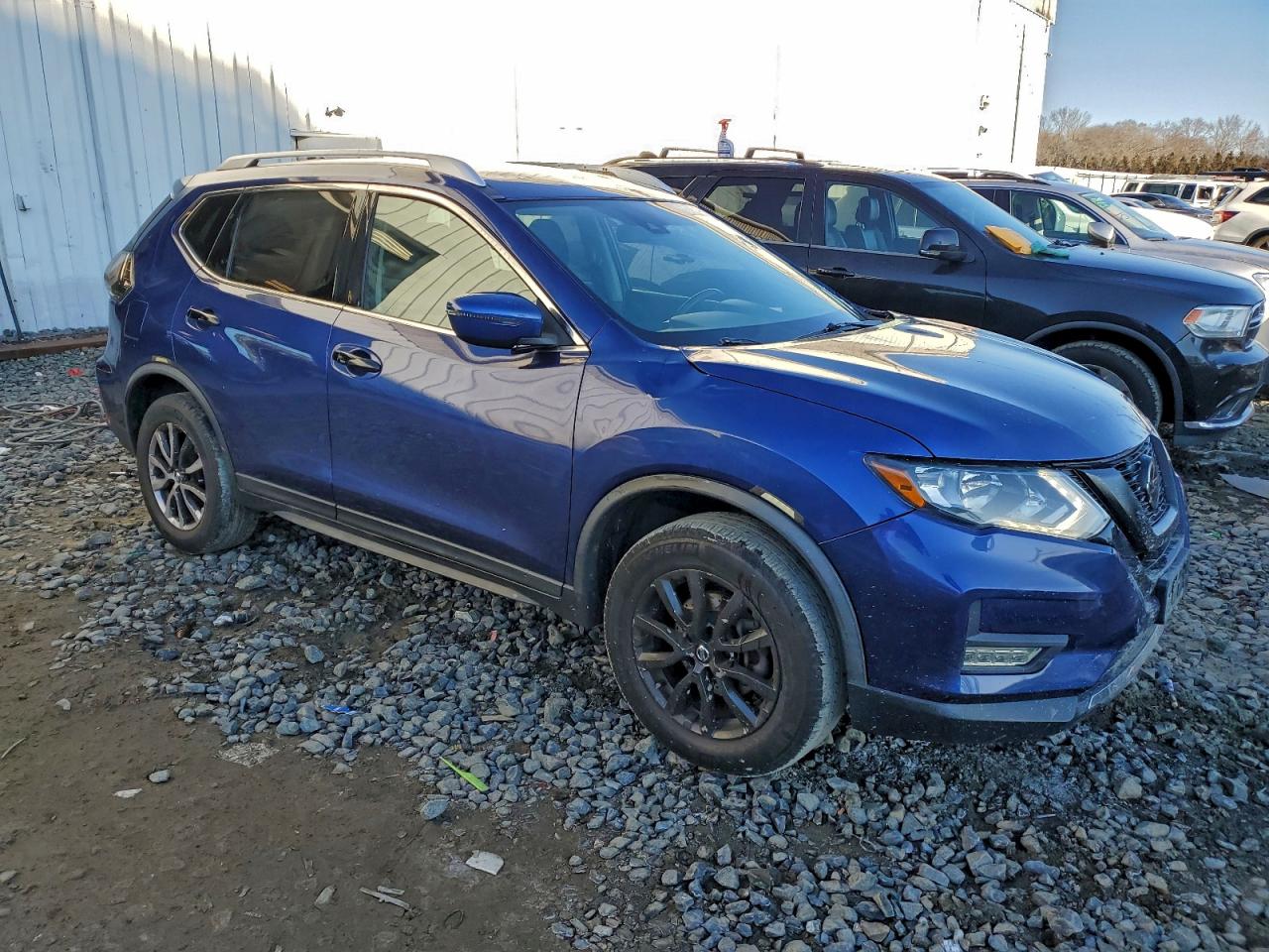 2019 NISSAN ROGUE S photo 4
