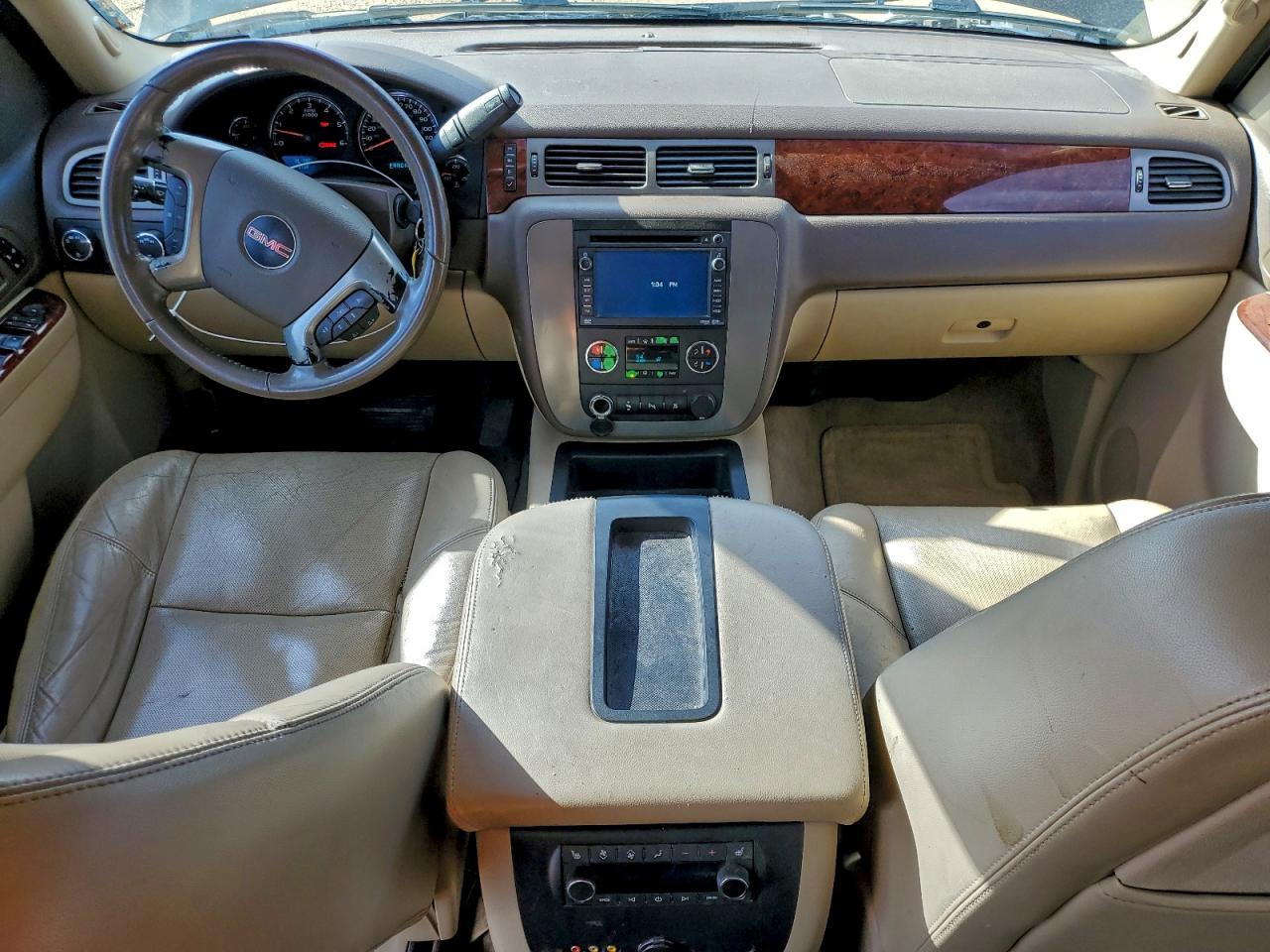 2010 GMC YUKON XL K1500 SLT photo 8