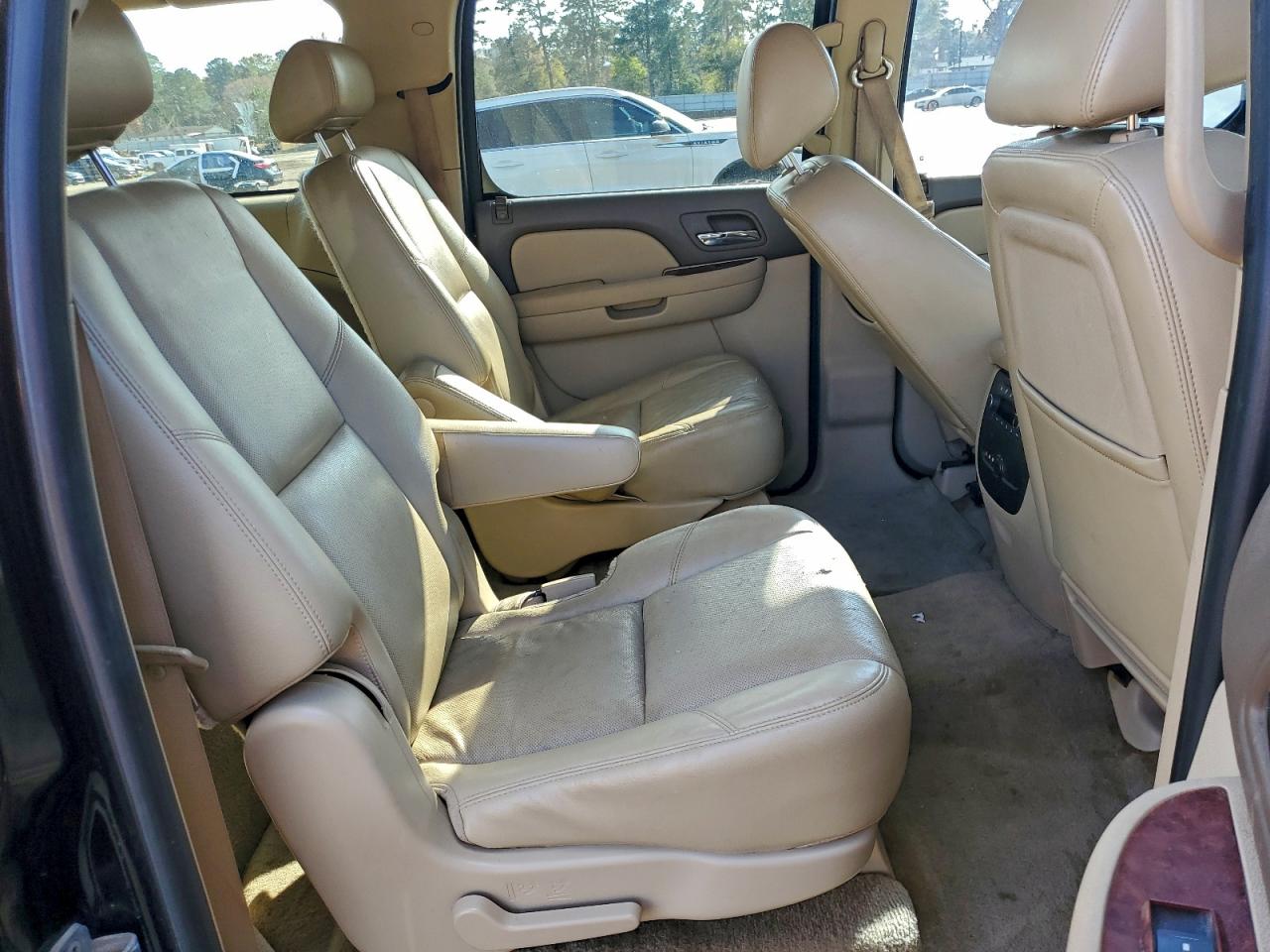 2010 GMC YUKON XL K1500 SLT photo 11