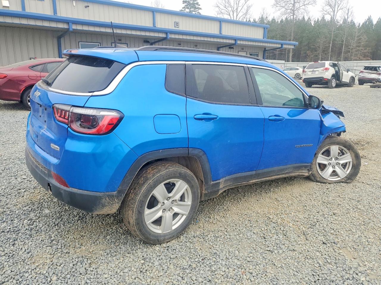 2022 JEEP COMPASS LATITUDE photo 3