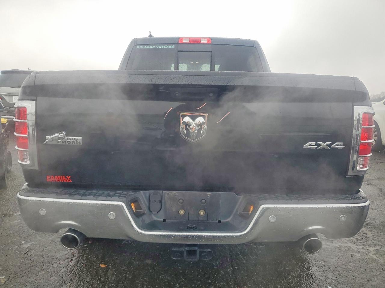 2017 RAM 1500 SLT photo 6