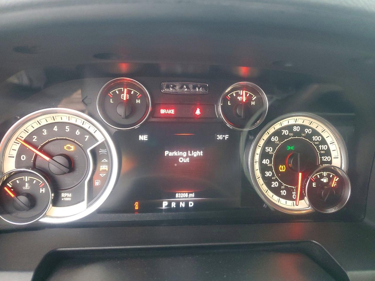 2017 RAM 1500 SLT photo 9