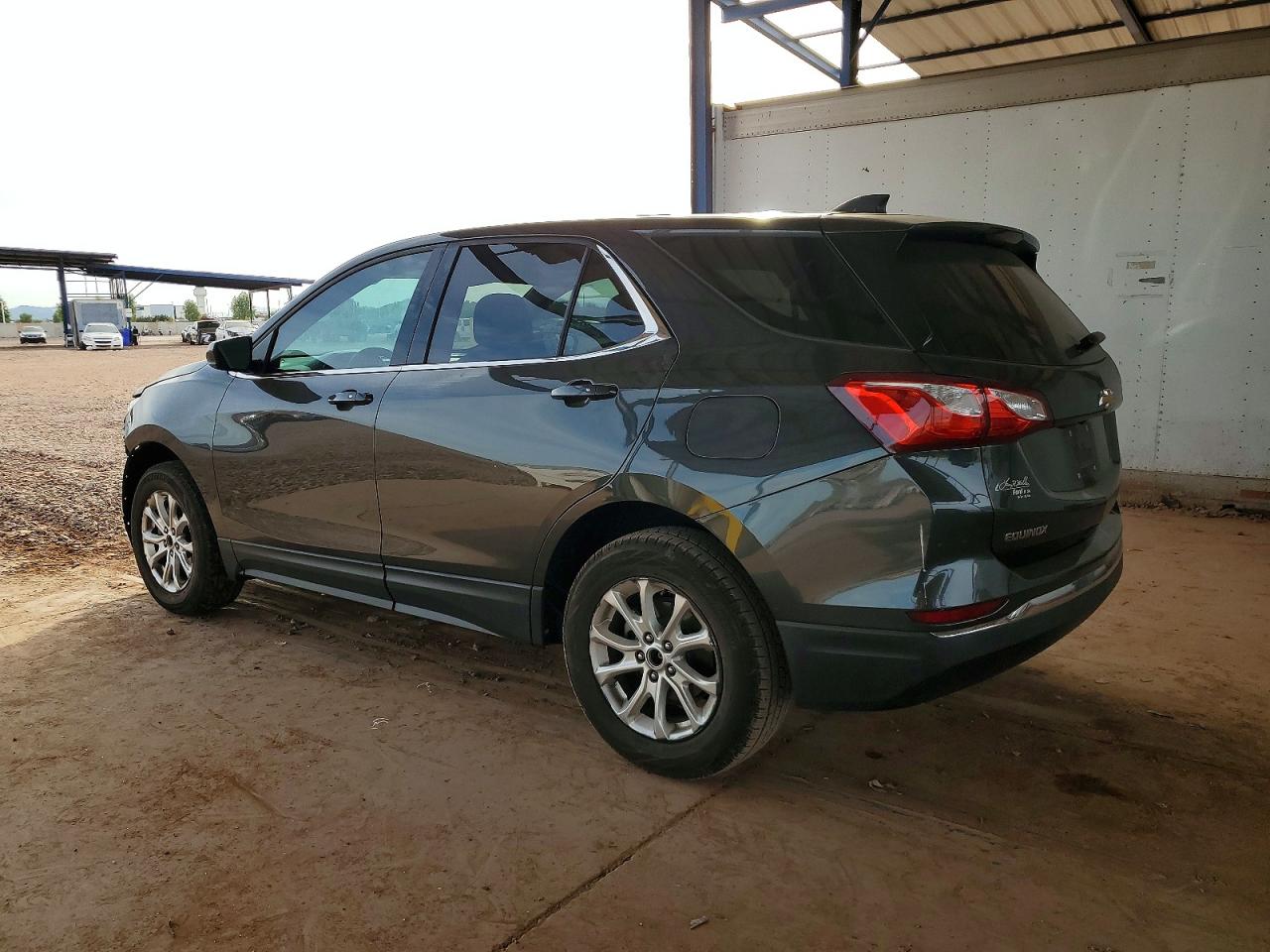 2019 CHEVROLET EQUINOX LT photo 2