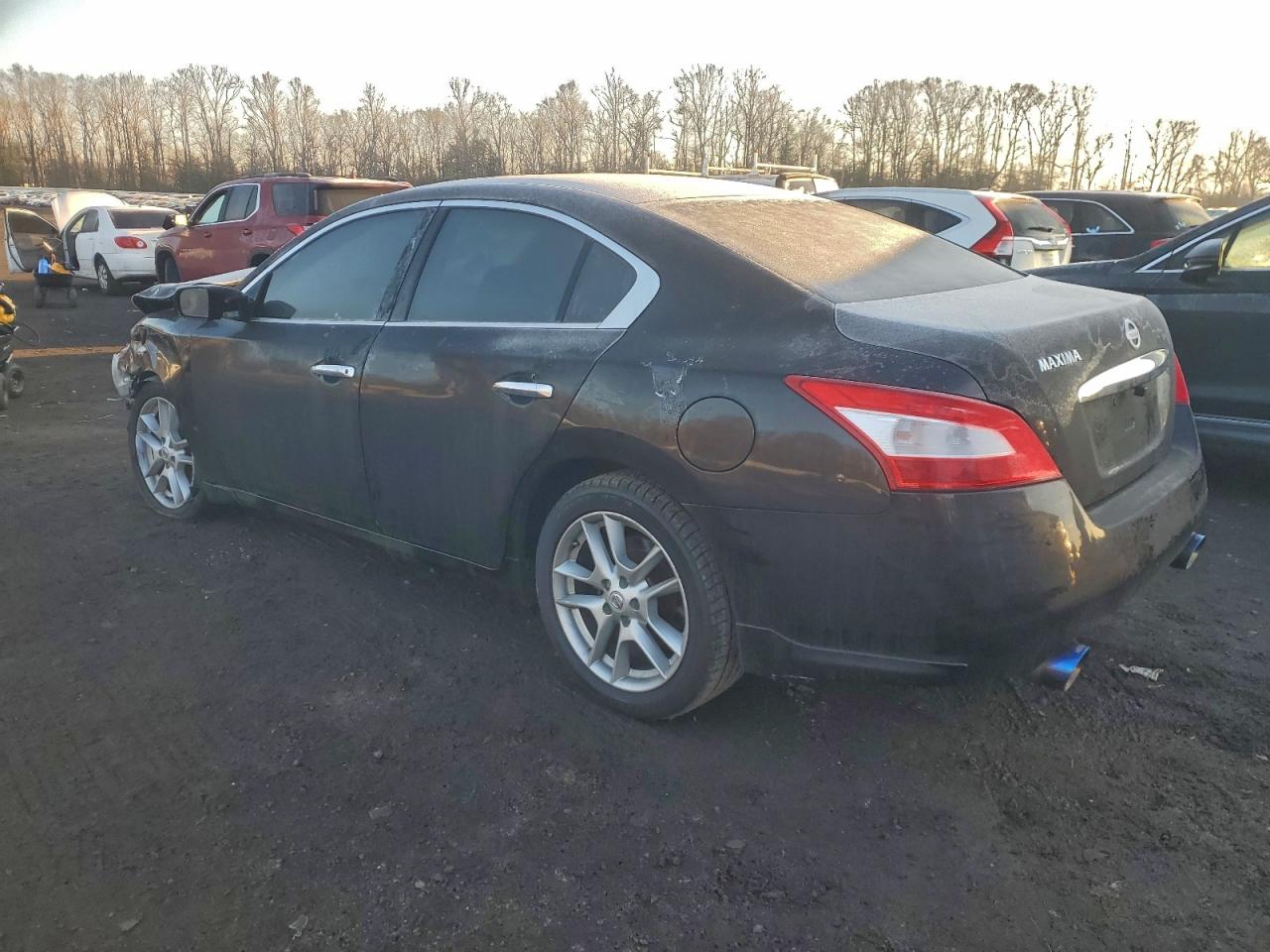 2011 NISSAN MAXIMA photo 2
