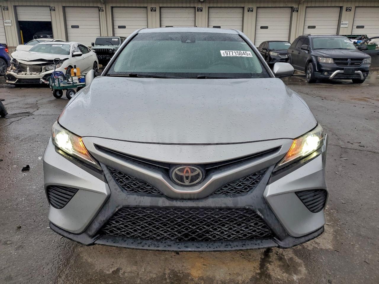 2019 TOYOTA CAMRY L photo 5