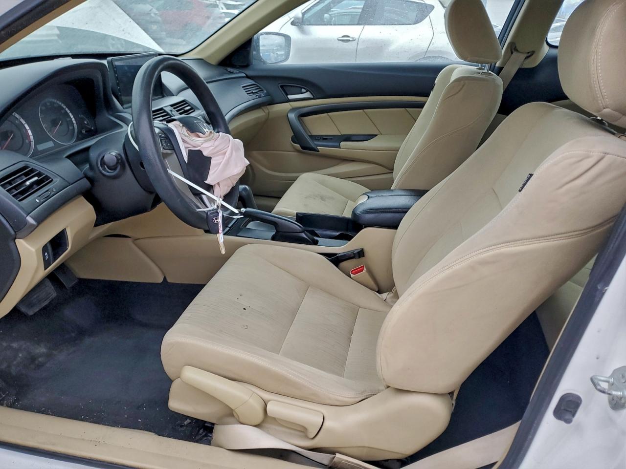 2012 HONDA ACCORD LX photo 13