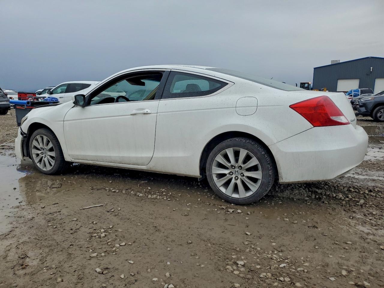 2012 HONDA ACCORD LX photo 3