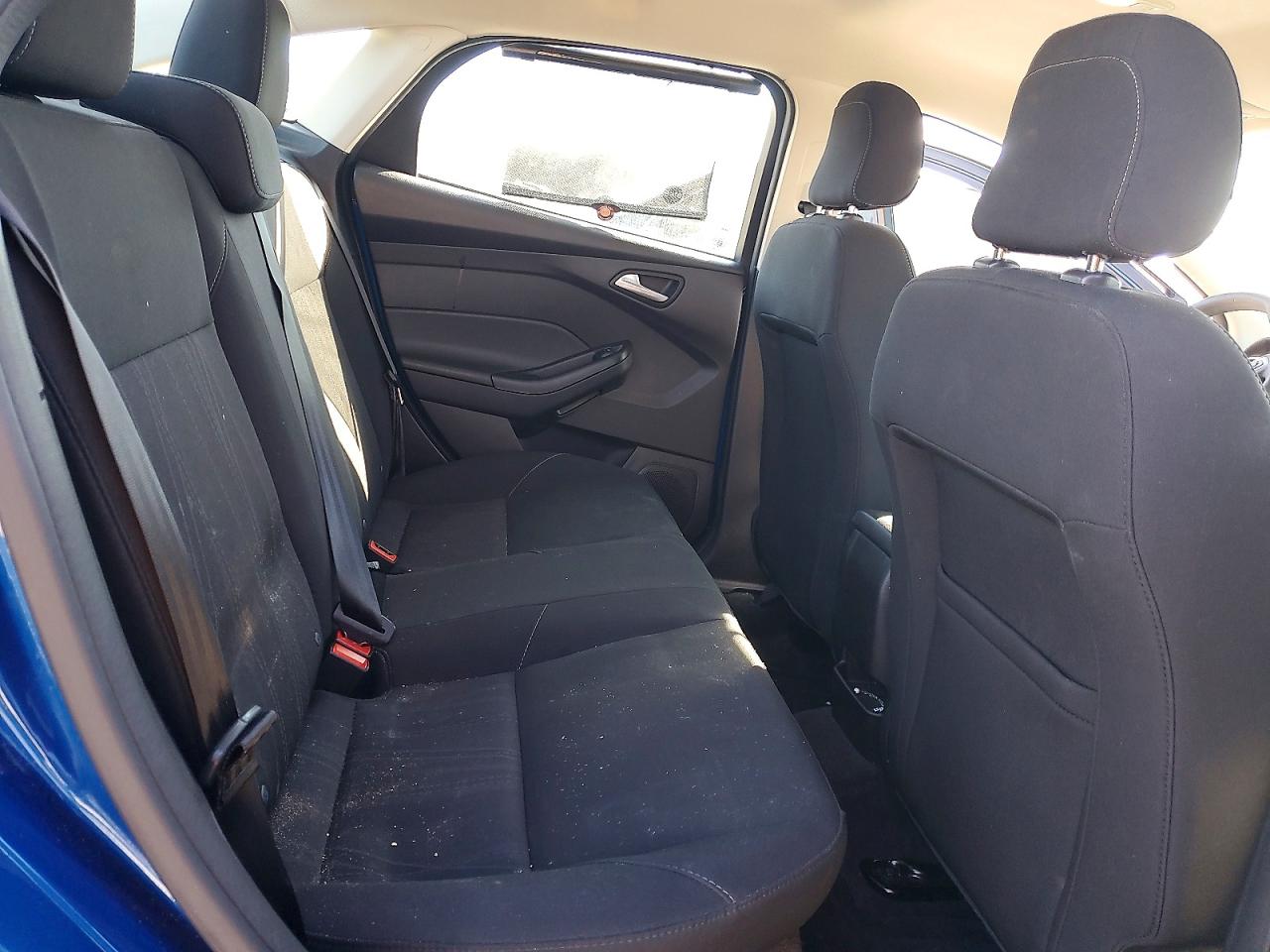 2018 FORD FOCUS SE photo 10