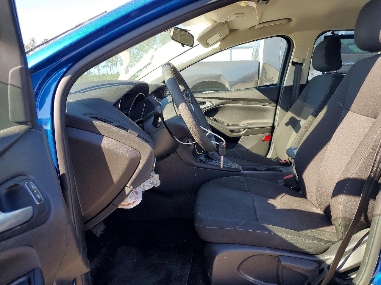 2018 FORD FOCUS SE photo 7