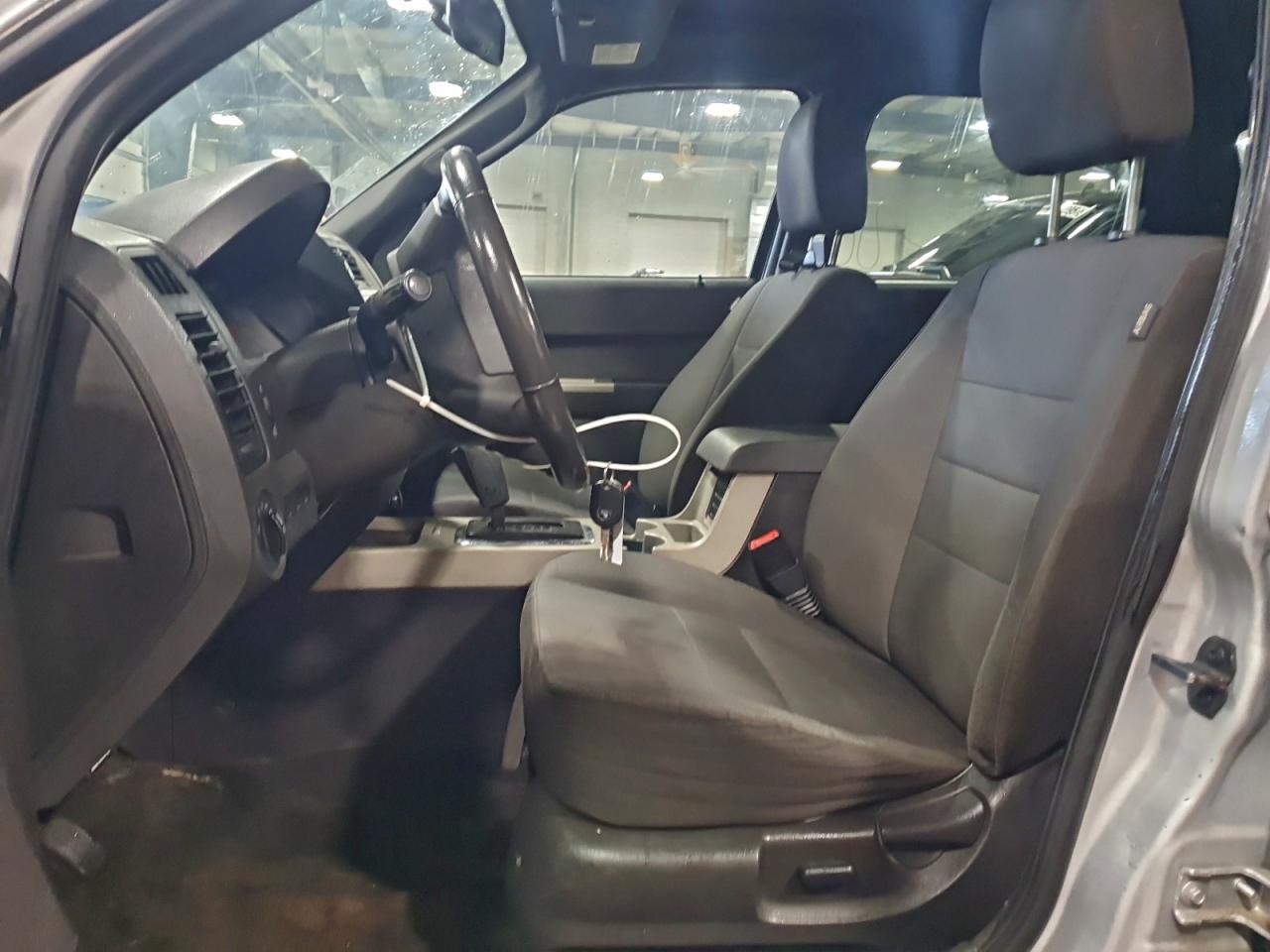 2011 FORD ESCAPE XLT photo 7