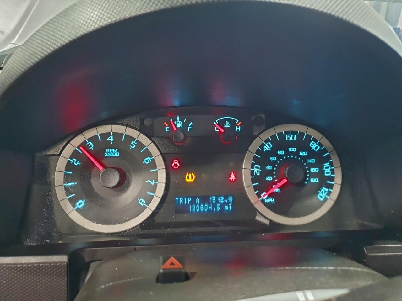 2011 FORD ESCAPE XLT photo 9