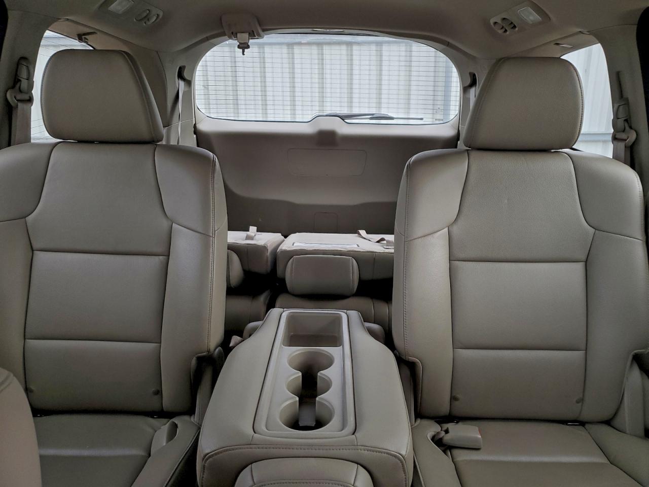 2016 HONDA ODYSSEY EXL photo 10