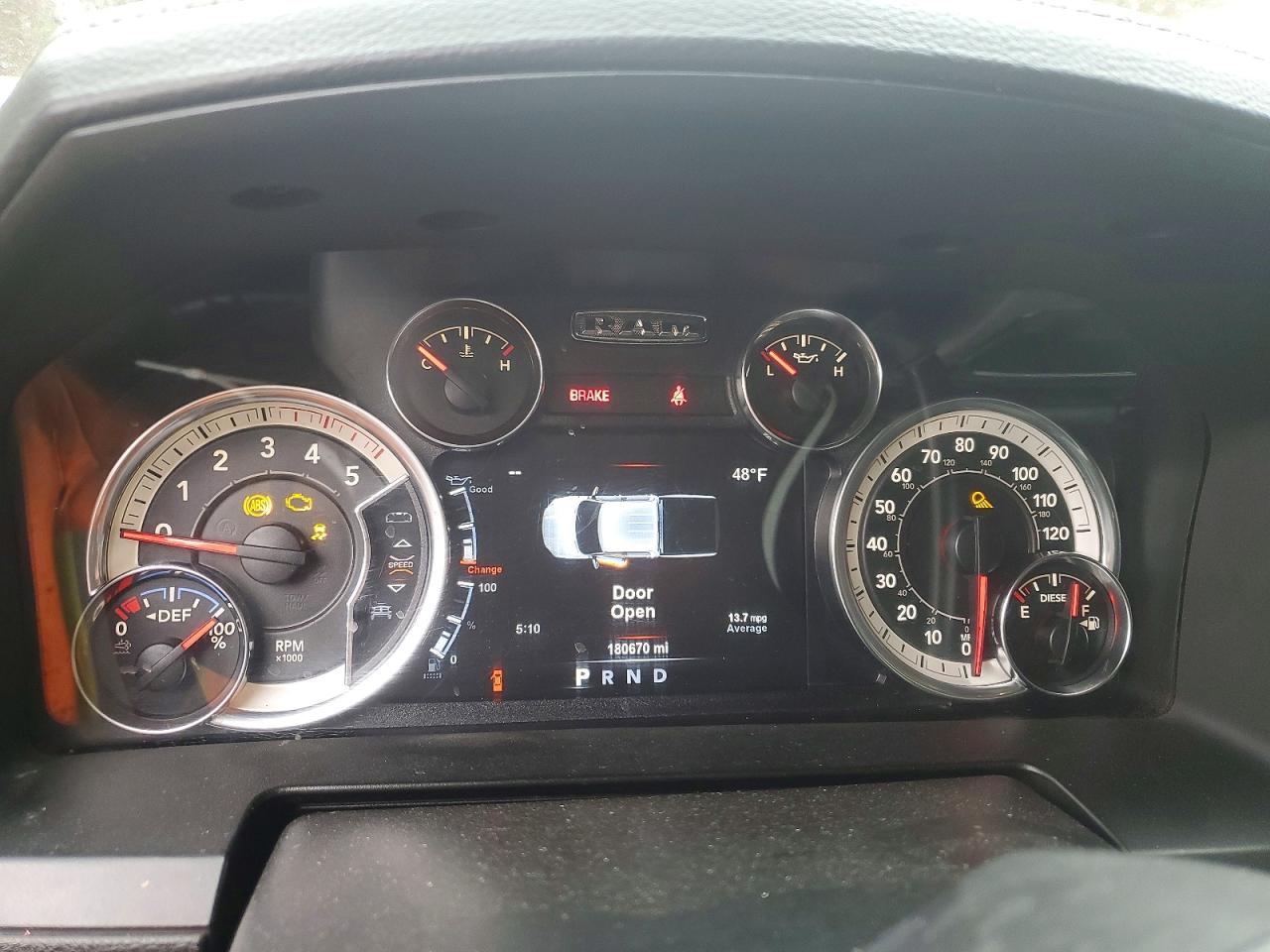 2018 RAM 3500 LARAMIE photo 9