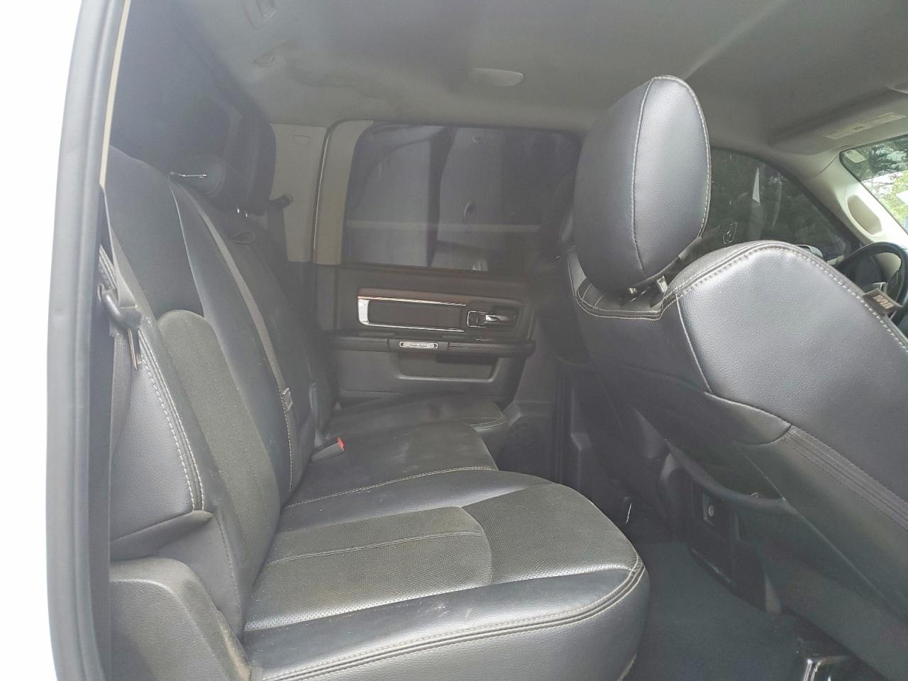 2018 RAM 3500 LARAMIE photo 10