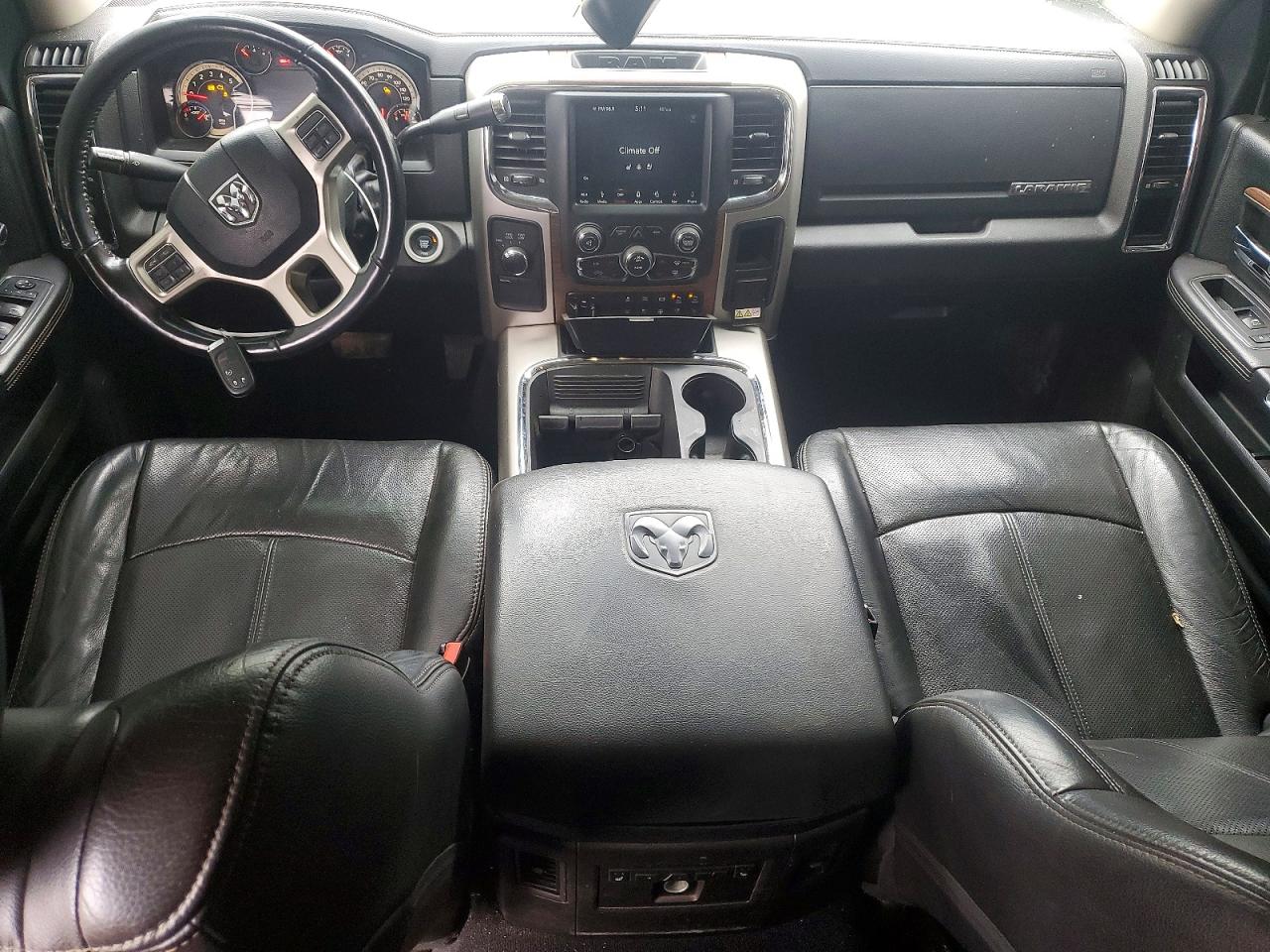 2018 RAM 3500 LARAMIE photo 8