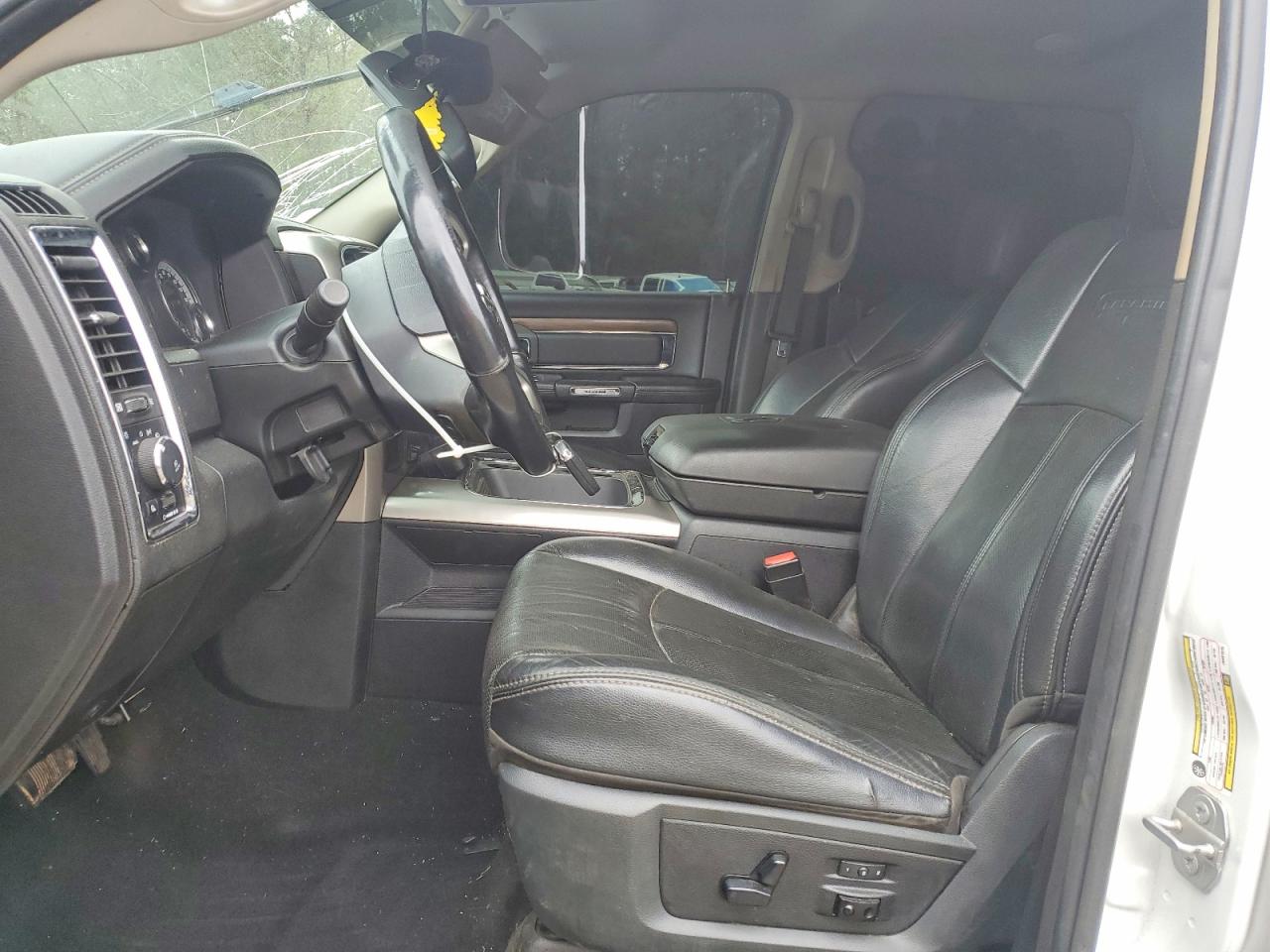 2018 RAM 3500 LARAMIE photo 7